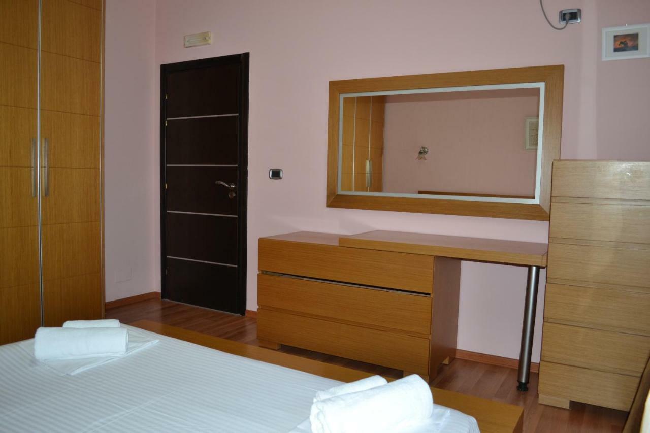 Penthouse Terrace 4 Bedrooms Apartment Vlorë Exterior foto